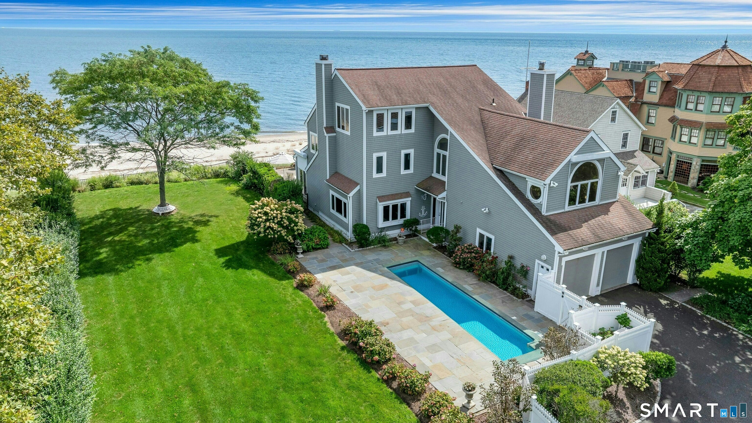 1845 & 1859 Fairfield Beach Road photo 2