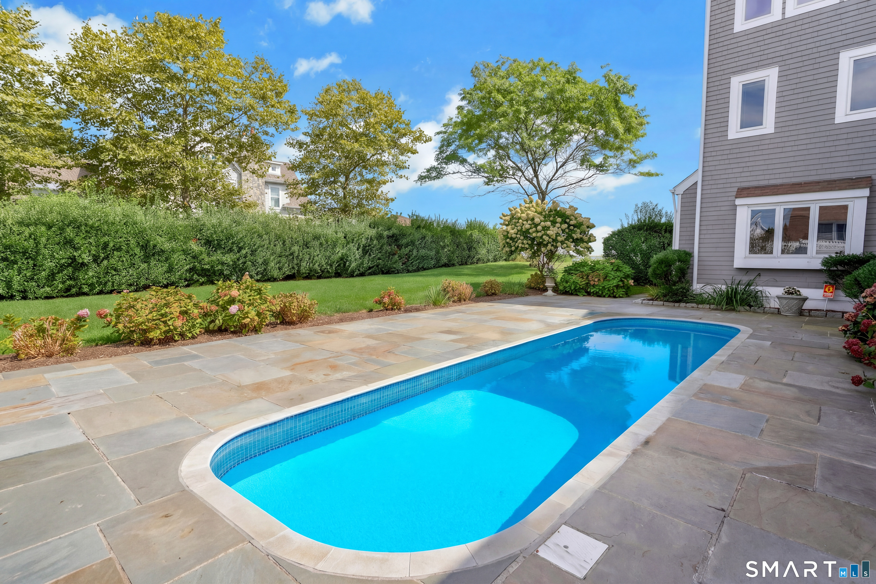 1859 Fairfield Beach Road photo 30