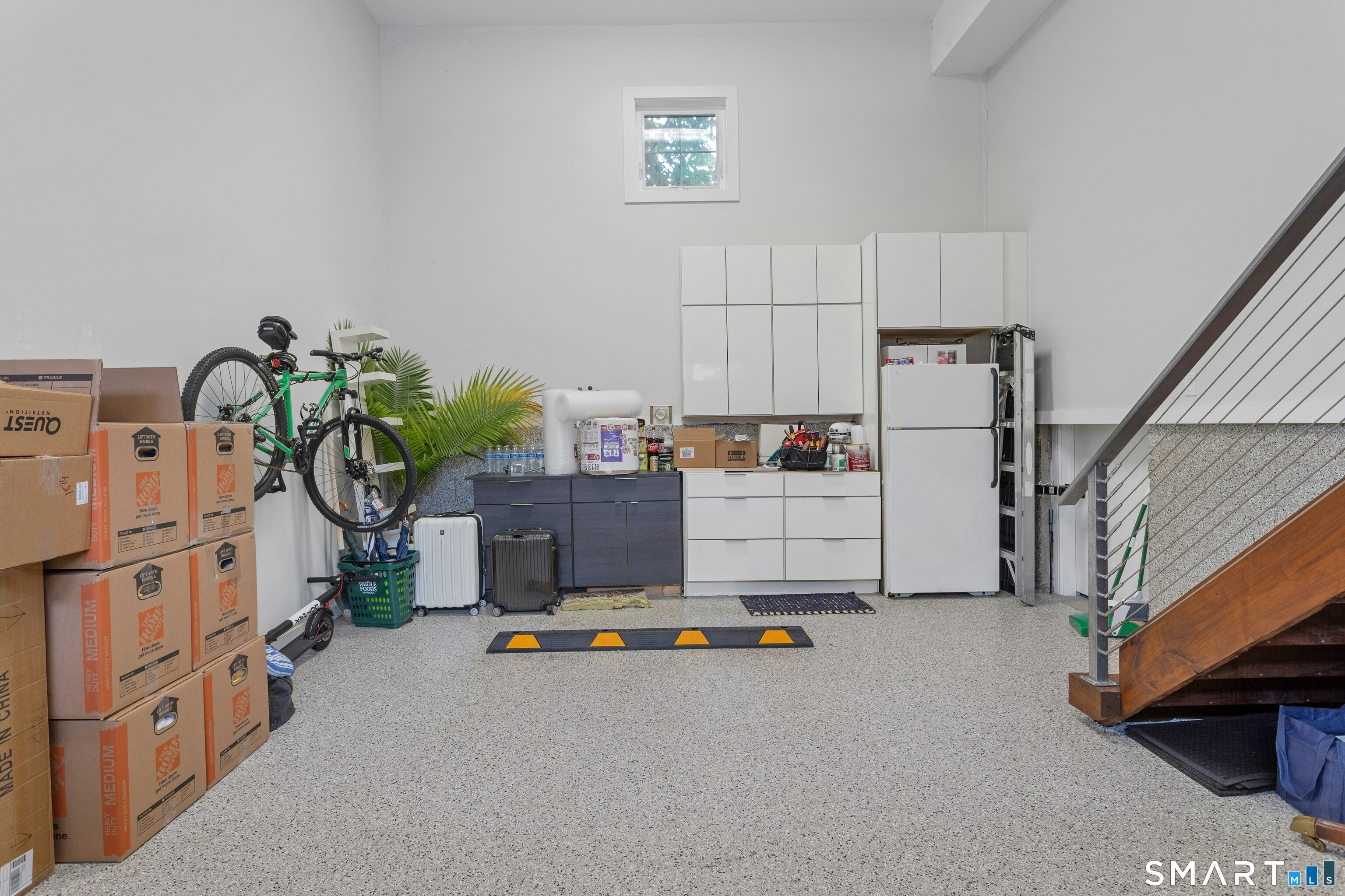891 Oldfield Road photo 32