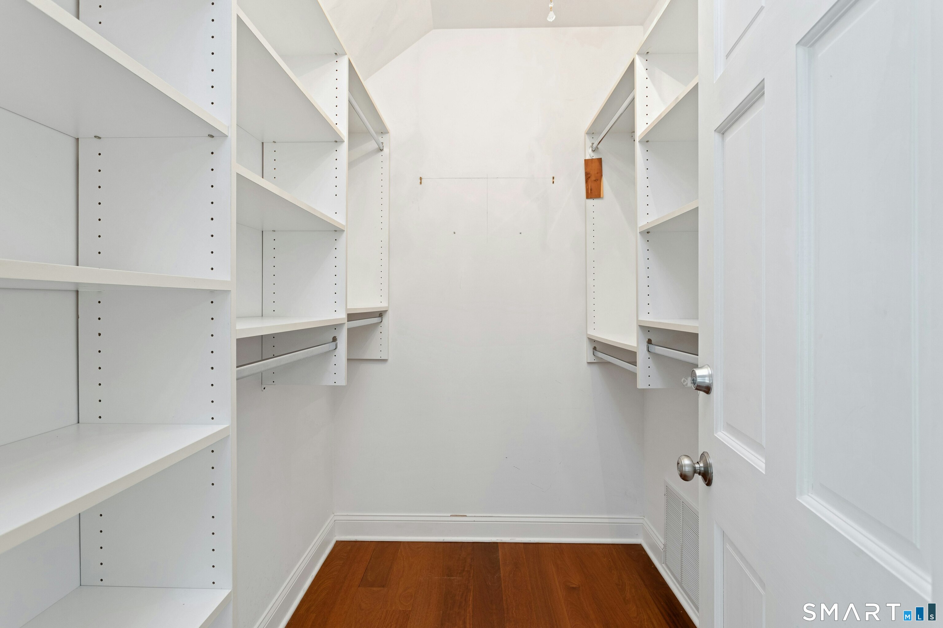 49 Wolfpit Avenue photo 26