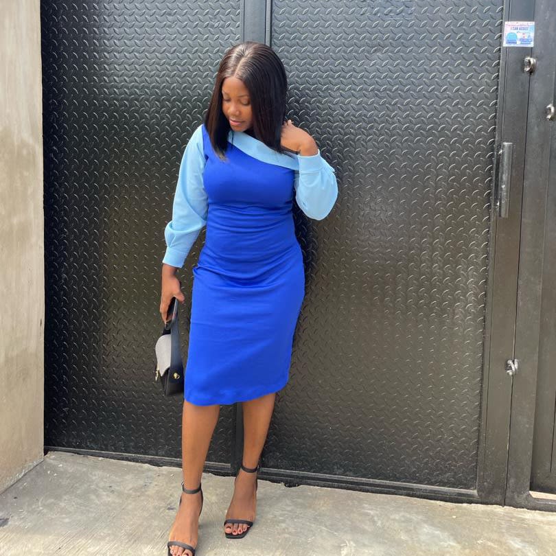Boss Lady Corporate Dress Elegant, structured, and confidently feminine — this corporate gown is designed for women who love making a classy statement effortlessly. Perfect for office wear, meetings, church, and professional events.  ✔️ Premium finishing ✔️ Flattering tailored fit ✔️ Comfortable all-day wear ✔️ Delivery: 5–7 working days 
