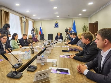 Иерей Сергий Кузнецов принял участие в заседании Общественной палаты ЯНАО