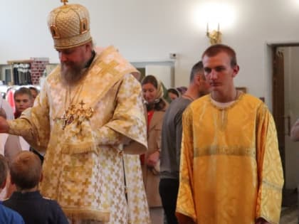 26 августа, в г. Муравленко Всенощное Бдение возглавил архиепископ Николай.