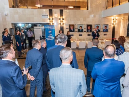 В ООО «Газпром добыча Ямбург» открыли галереи генеральных директоров