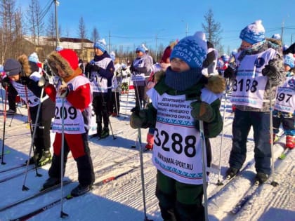 350 салехардцев вышли на ежегодный массовый забег «Ямальская лыжня»