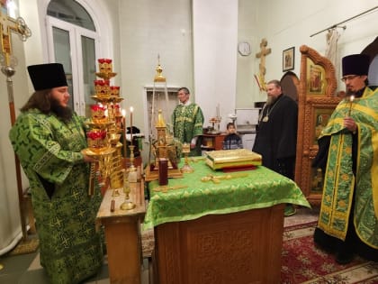 Всенощное бдение в Яр-Сале в престольный праздник