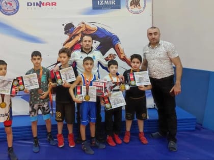 Юные спортсмены из Ноябрьска заняли призовые места на первенстве по вольной борьбе в Новом Уренгое