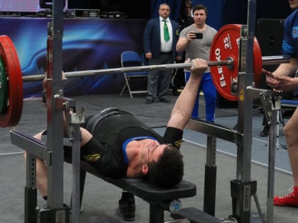 Муравленковцы вошли в топ-10 первенства России по пауэрлифтингу