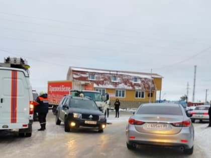 ДТП с участием грузовика и легкового автомобиля в городе