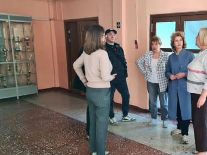 Надежда Гудкова проинспектировала городские объекты образования
