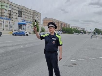 Дорожные полицейские Ноябрьска провели профилактический рейд «Проезд перекрестков. Светофор»