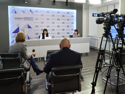 Специалисты Налоговой службы Ямала провели очередной вебинар для налогоплательщиков