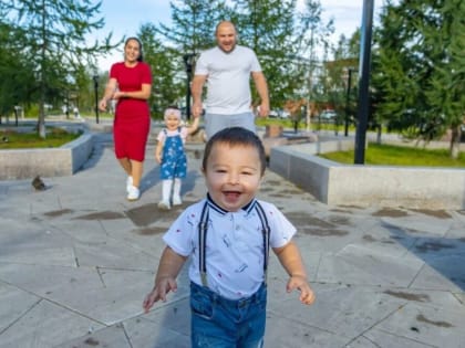 В ЯНАО до конца года молодые семьи смогут подать заявки на участие в жилищных программах через портал МФЦ