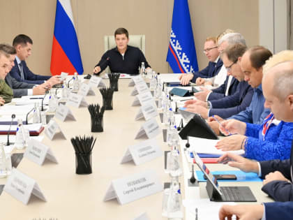 Дмитрий Артюхов провел заседание окружной призывной комиссии по мобилизации граждан в ЯНАО