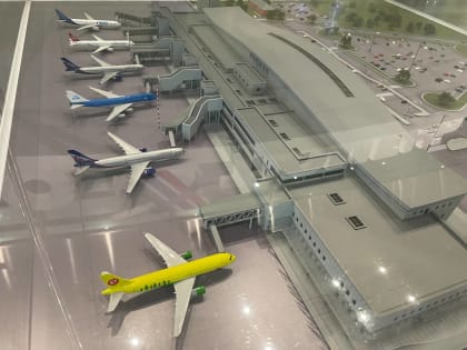 В Салехарде полицейские вывели из горящего здания девять человек