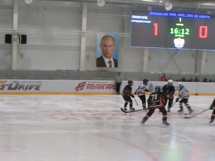В рамках первенства УФО, СФО и ПФО по хоккею среди юношей до 15 лет пуровский «Авангард» дважды обыграл тюменский «Рубин» со счетом 9:0 и 8:0