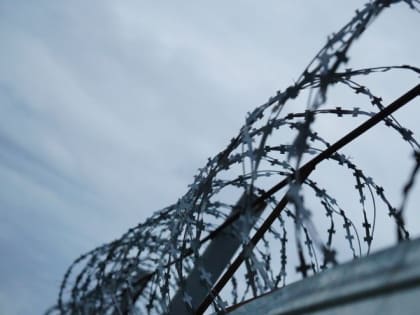 Жителя Салехарда осудили за неоднократное изнасилование собственной дочки