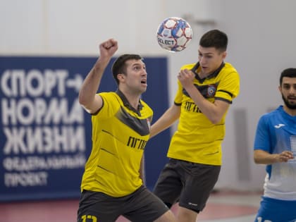 В Тарко-Сале прошёл третий тур чемпионата по мини-футболу на призы главы Пуровского района