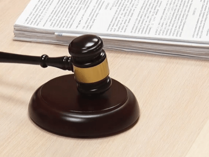 В колонию общего режима отправится муравленковец за кражу денег с банковской карты