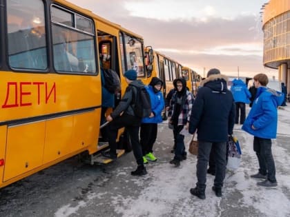 Активисты «Молодой Гвардии Единой России» из Салехарда организуют развлекательные мероприятия для детей из Белгородской области