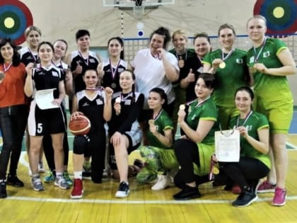 Педагоги – победители турнира по баскетболу среди женщин