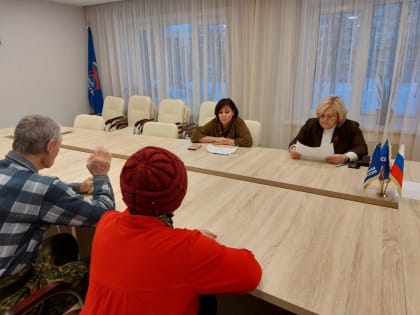 Партийцы Ноябрьска помогут родителям добровольца оформить положенные пенсионные выплаты