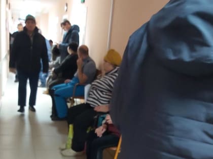 В ЦГБ Ноябрьска пересмотрят время приёма пациентов из-за очередей на диспансеризацию
