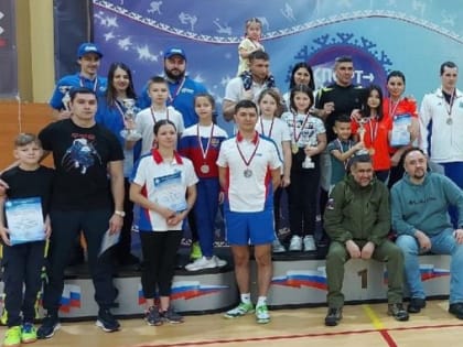 Ноябрьские бойцы ММА с 15 медалями вернулись из Коротчаево