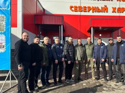 Полпред президента Жога высоко оценил работу ямальских строителей в Волновахе