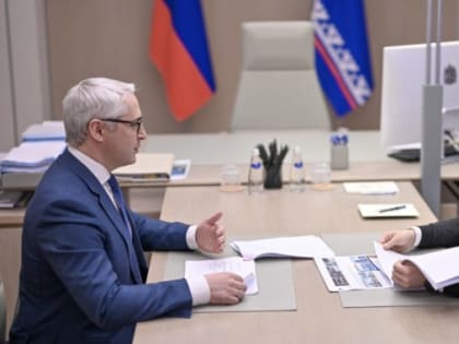 Губернатор Ямала и глава Ноябрьска обсудили подготовку к юбилею города