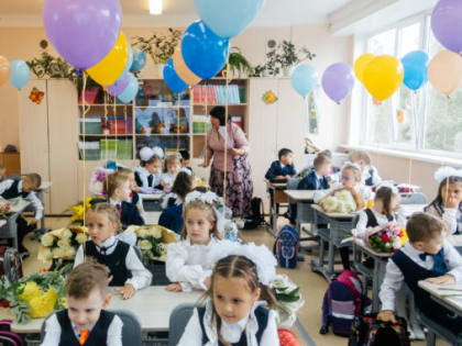 Первый школьный день в Ноябрьске: радость и надежды