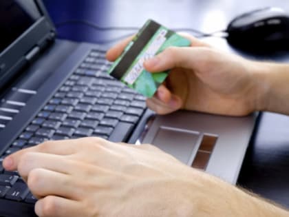 Полицейские Ноябрьска проводят акцию киберграмотности «Не говори»