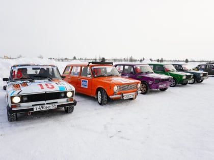 «Валят боком»: в чемпионате ЯНАО по дрифту в Новом Уренгое участвовало 48 экстремалов