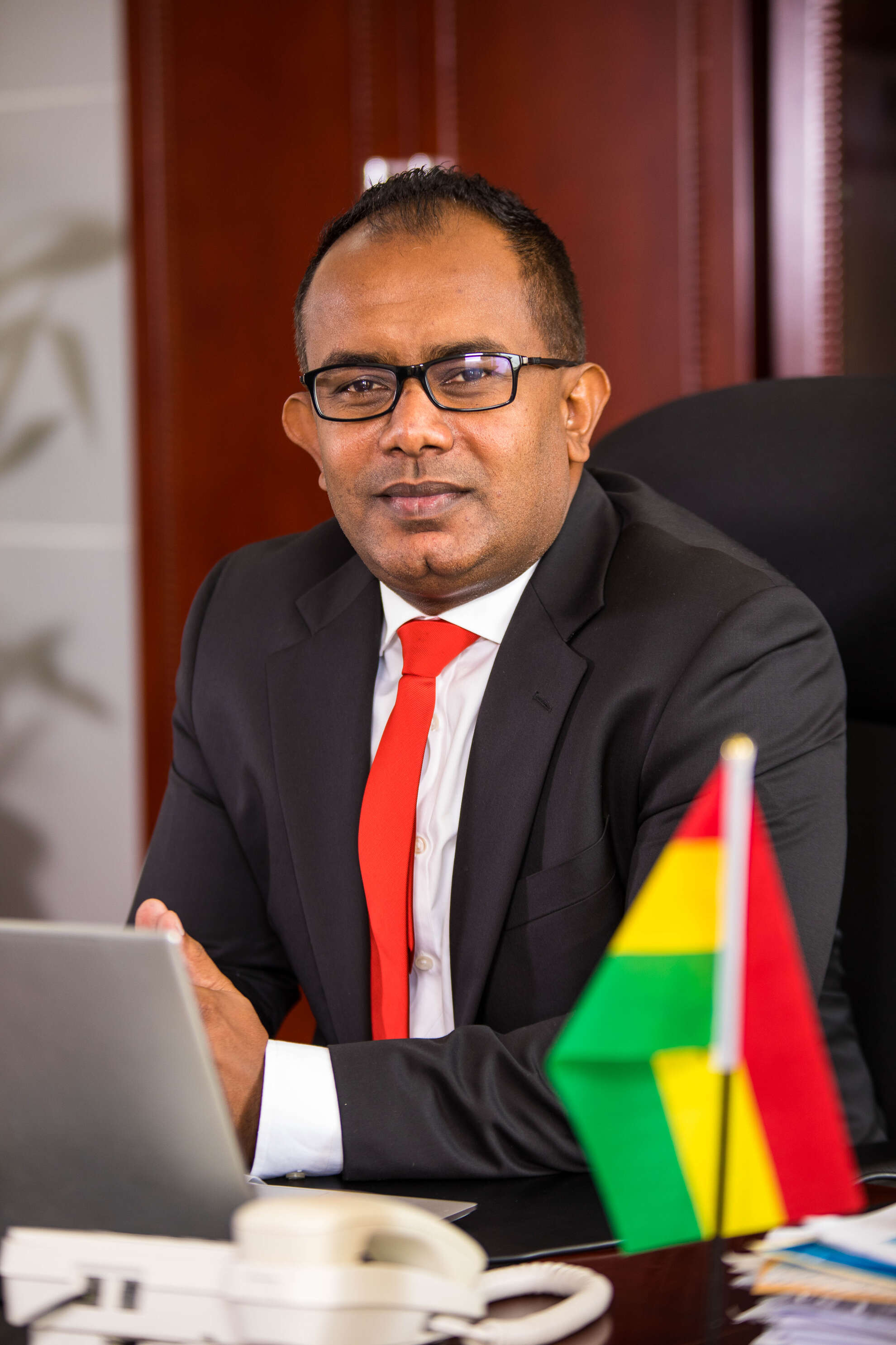 Portrait of Dr. Samanjith Udumalagala