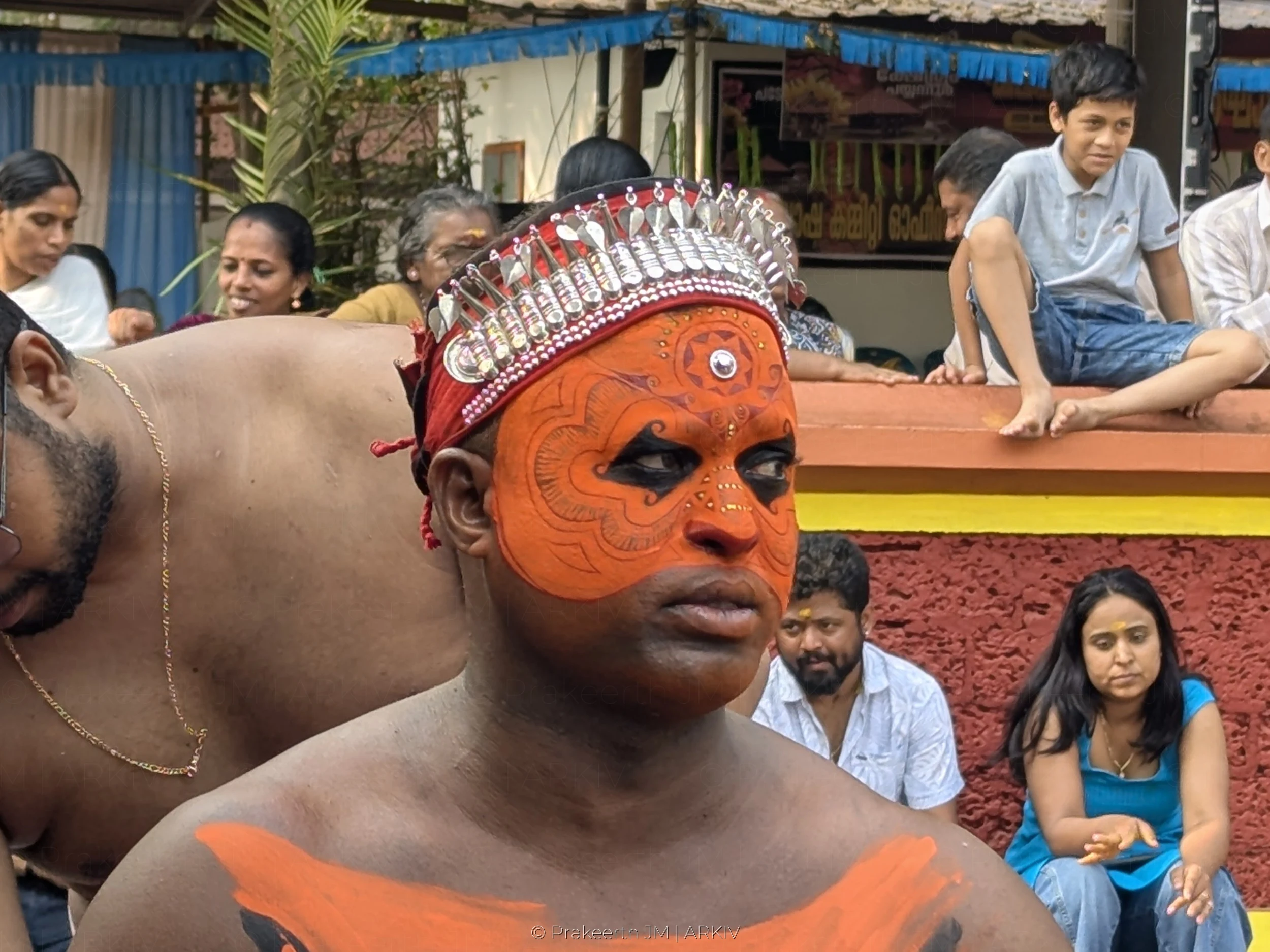 Hanuman Kannittezhuthu — Bali Theyyam