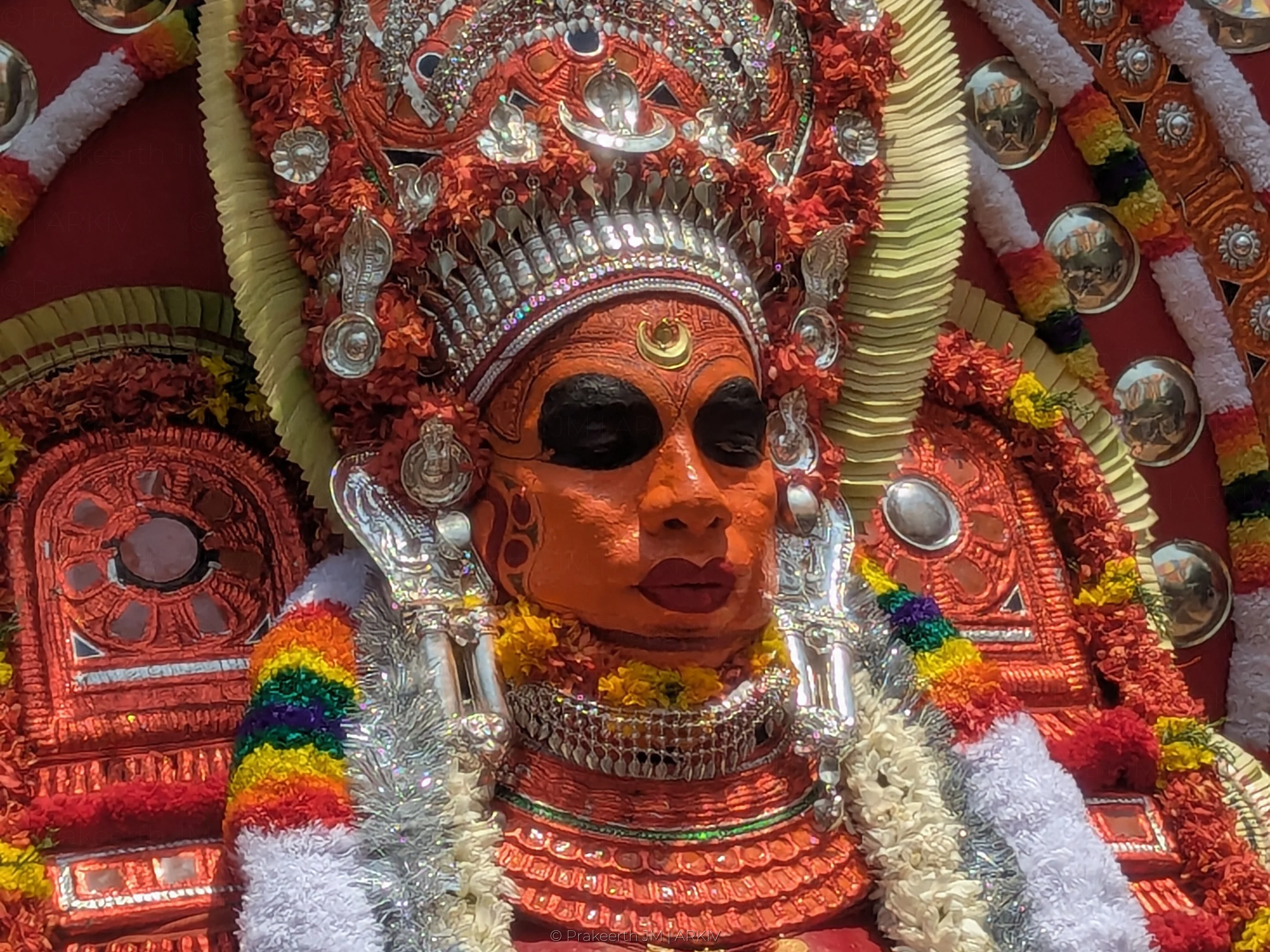 Vaalittezhuthiya Kannum Theppum Kuriyum — Madayil Chamundi