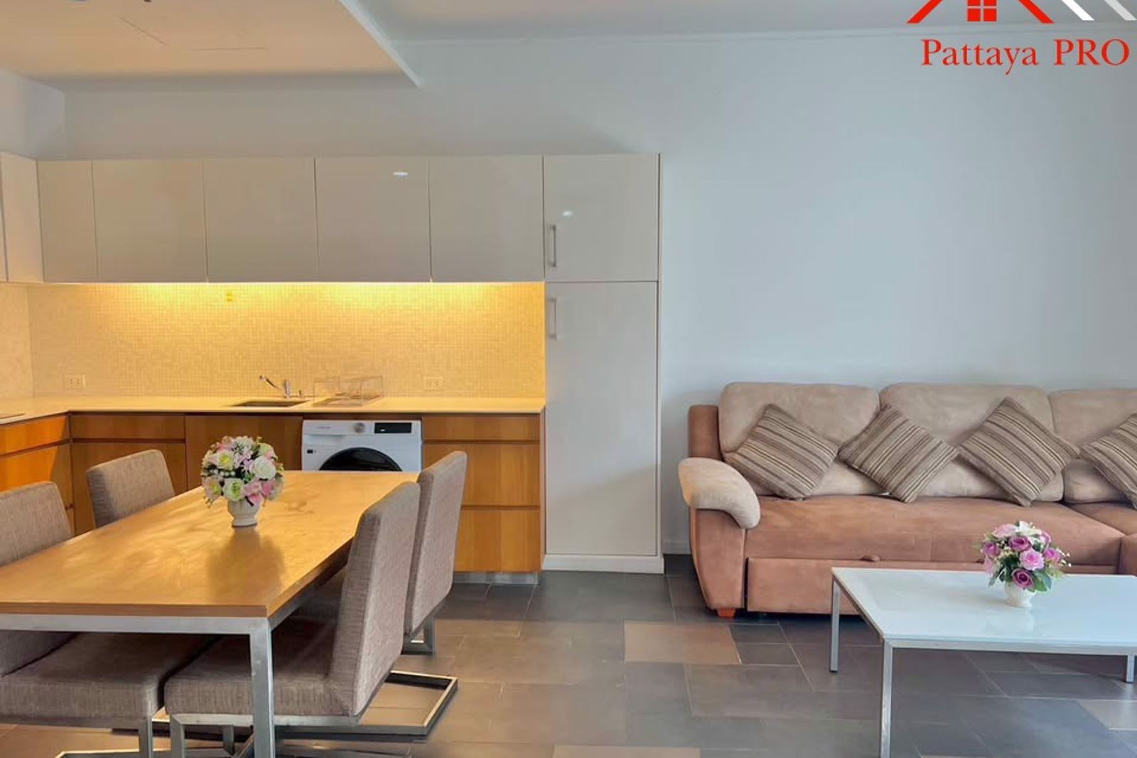 1-Bedroom Condo for Sale in Northpoint, Pattaya, Thailand 2