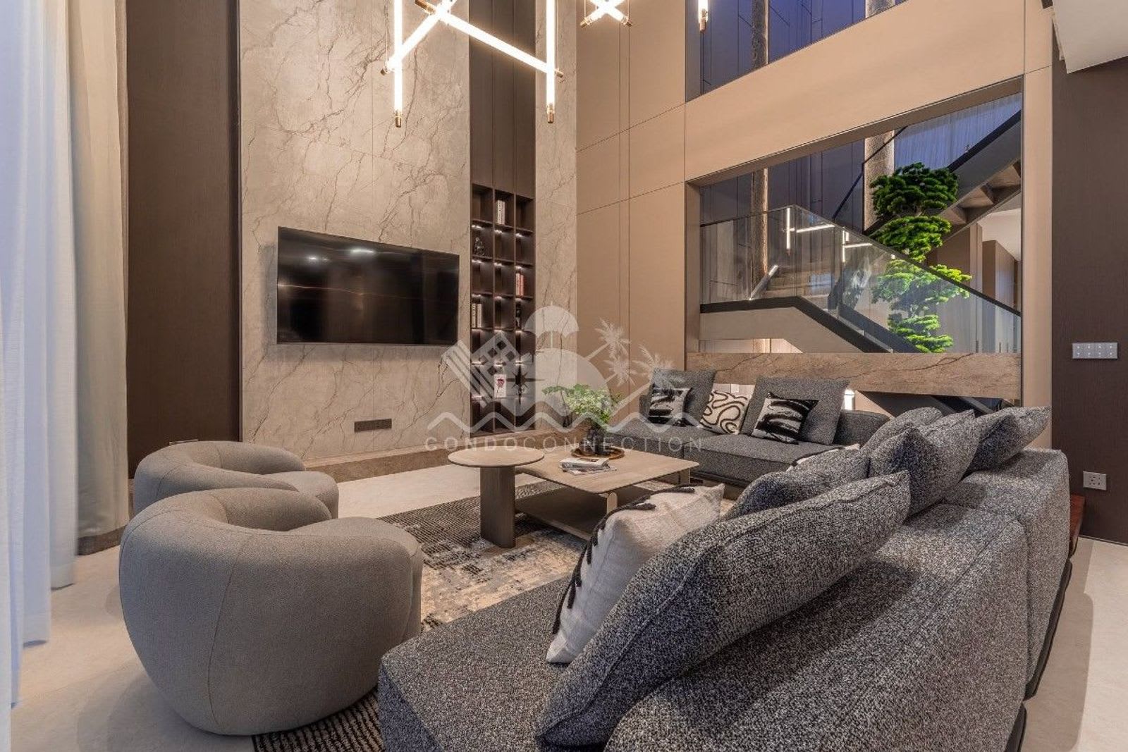 5-Bedroom Villa for Sale in Pattaya Villa, Pattaya, Thailand 3