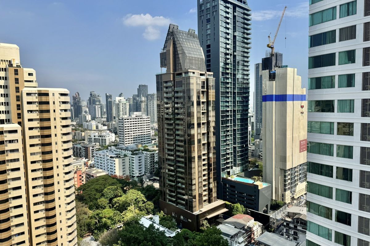 2‑Bedroom Luxury Condo on 23rd Floor – Khlong Tan Nuea, Bangkok 5