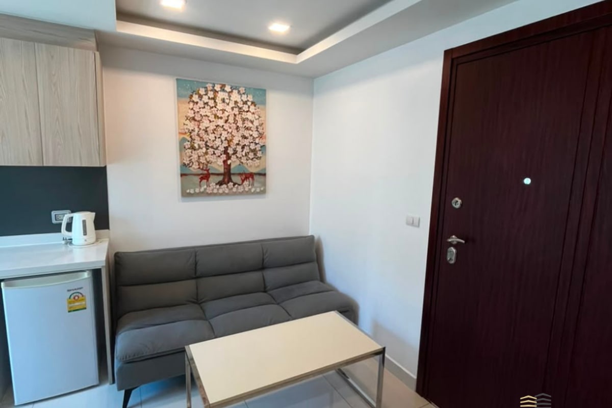 Cozy 1-Bed Condo at Arcadia Beach, Nong Prue, Pattaya 3