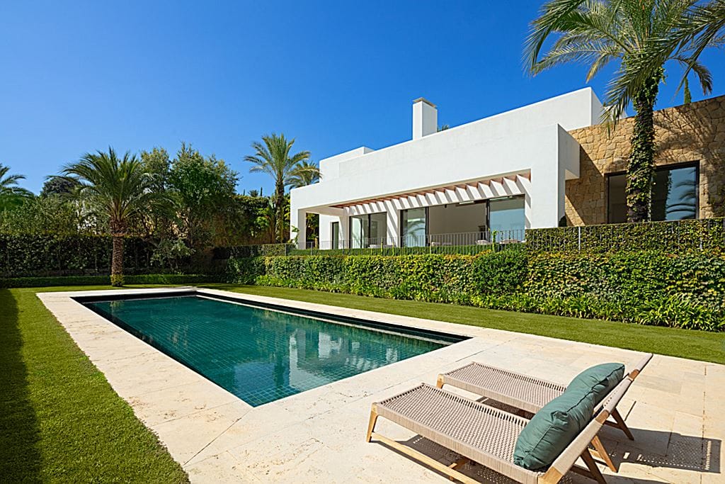6-Bedroom Contemporary Villa in Finca Cortesin 3