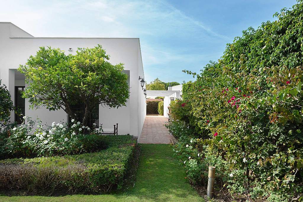 3-Bedroom Modern Golf Villa in Sotogrande 4