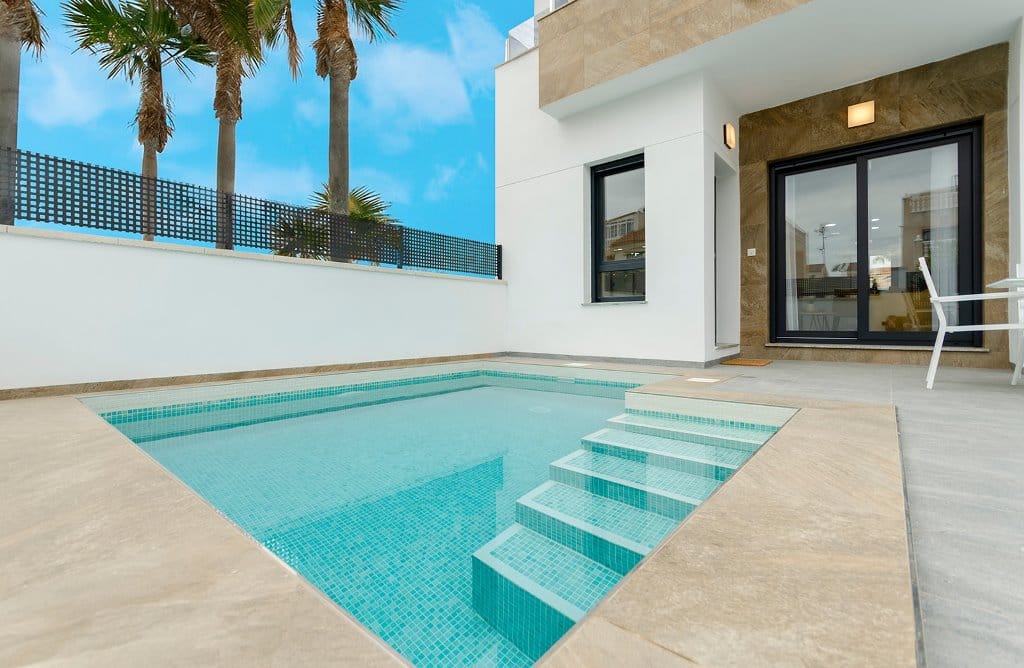 3-Bedroom Modern Villa with Pool in Torreta 2