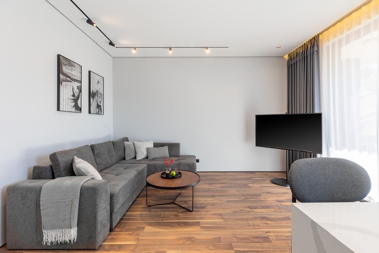 Lastva Grbaljska'da Eşyalı 1+1 Daire | 145K EUR 4