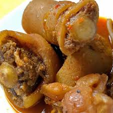 peppered Cowtail 
