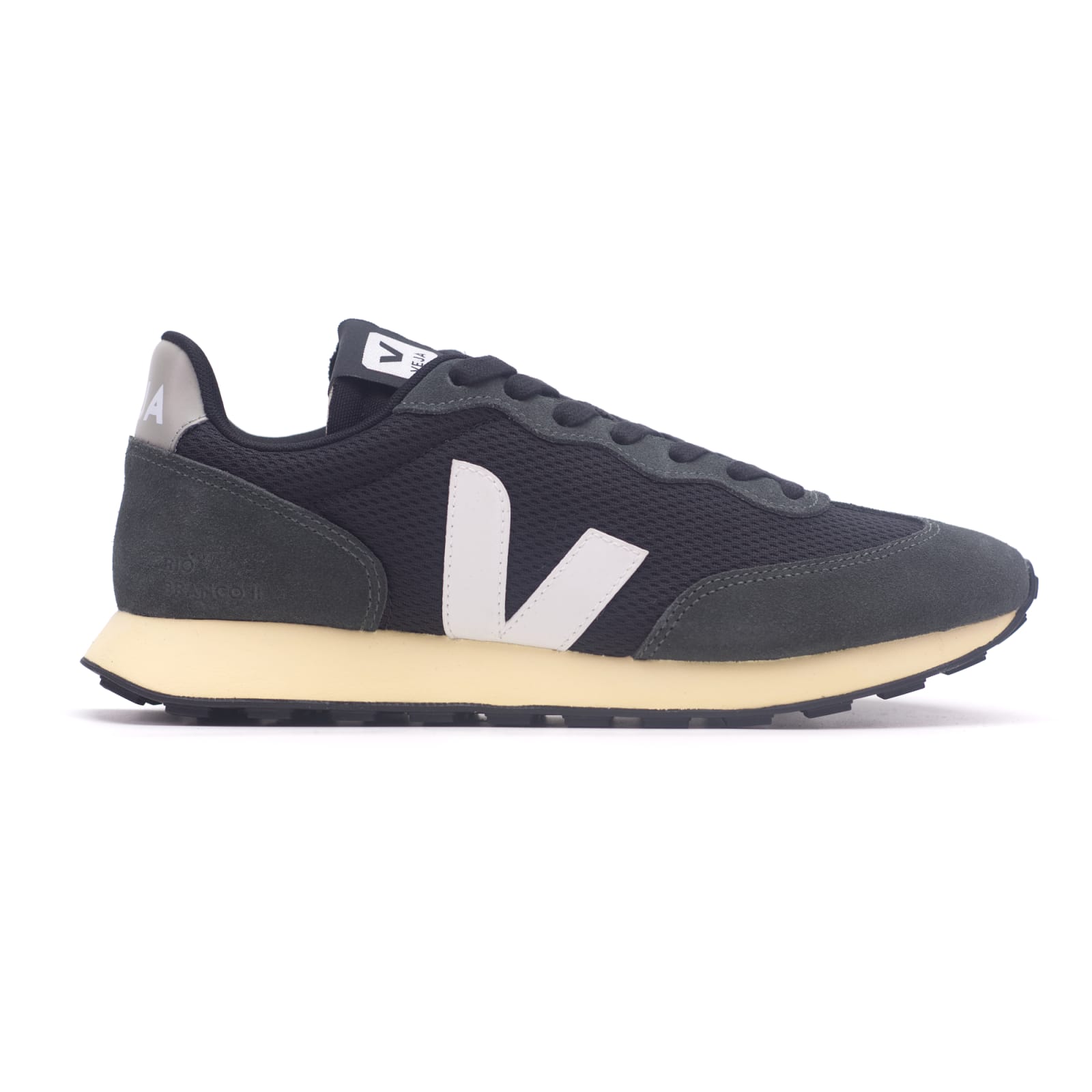Veja Rio Branco Black · Սև / Սպիտակ