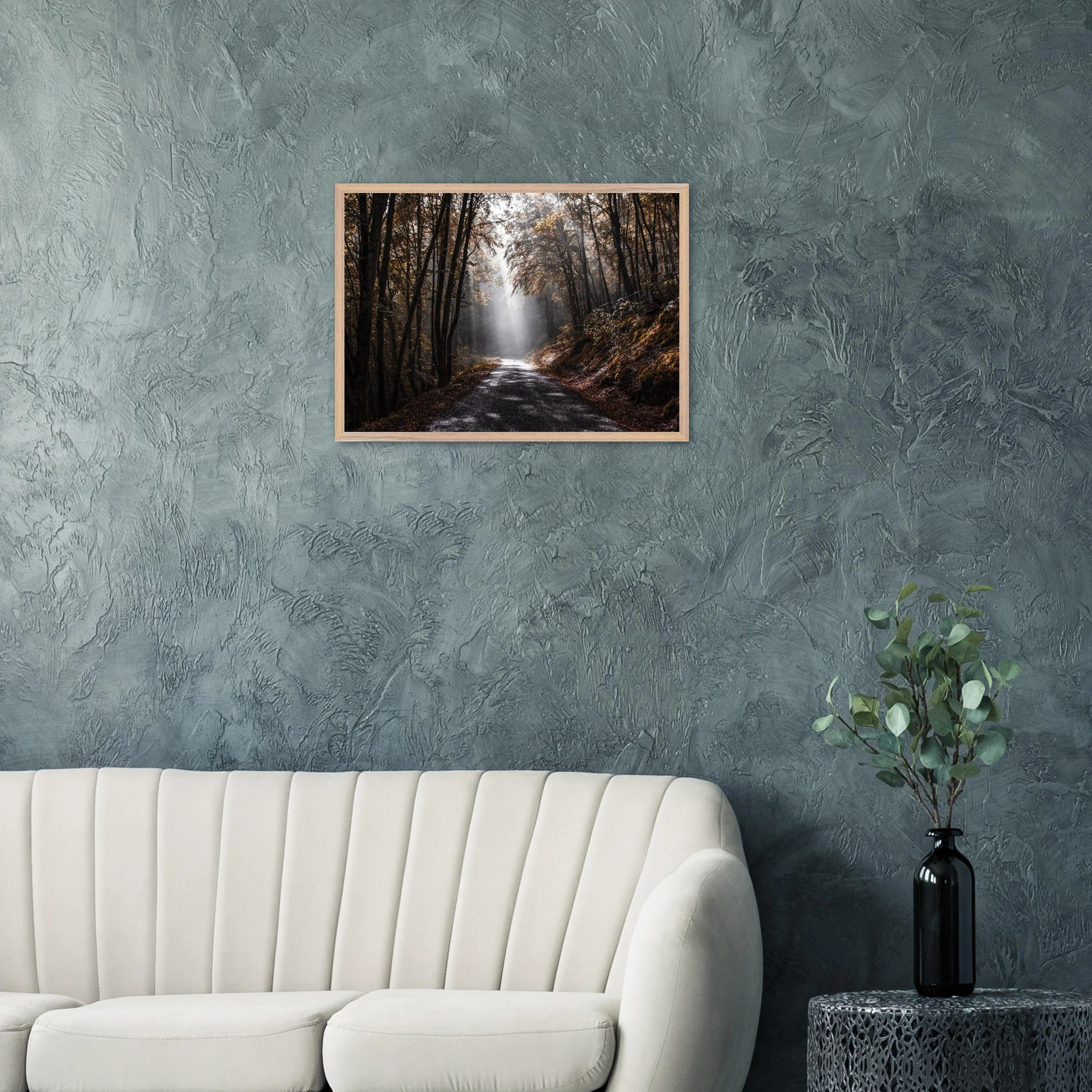 « Porteuse d’espoir » – Photographie premium 1 seul exemplaire – Pièce unique Photo d\'art déco d\'artiste auteur encadré en bois premium chêne frêne papier épais premium FSC « Porteuse d’espoir » – Photographie premium 1 seul exemplaire – Pièce unique Photo d\'art déco d\'artiste auteur encadré en bois premium chêne frêne papier épais premium FSC