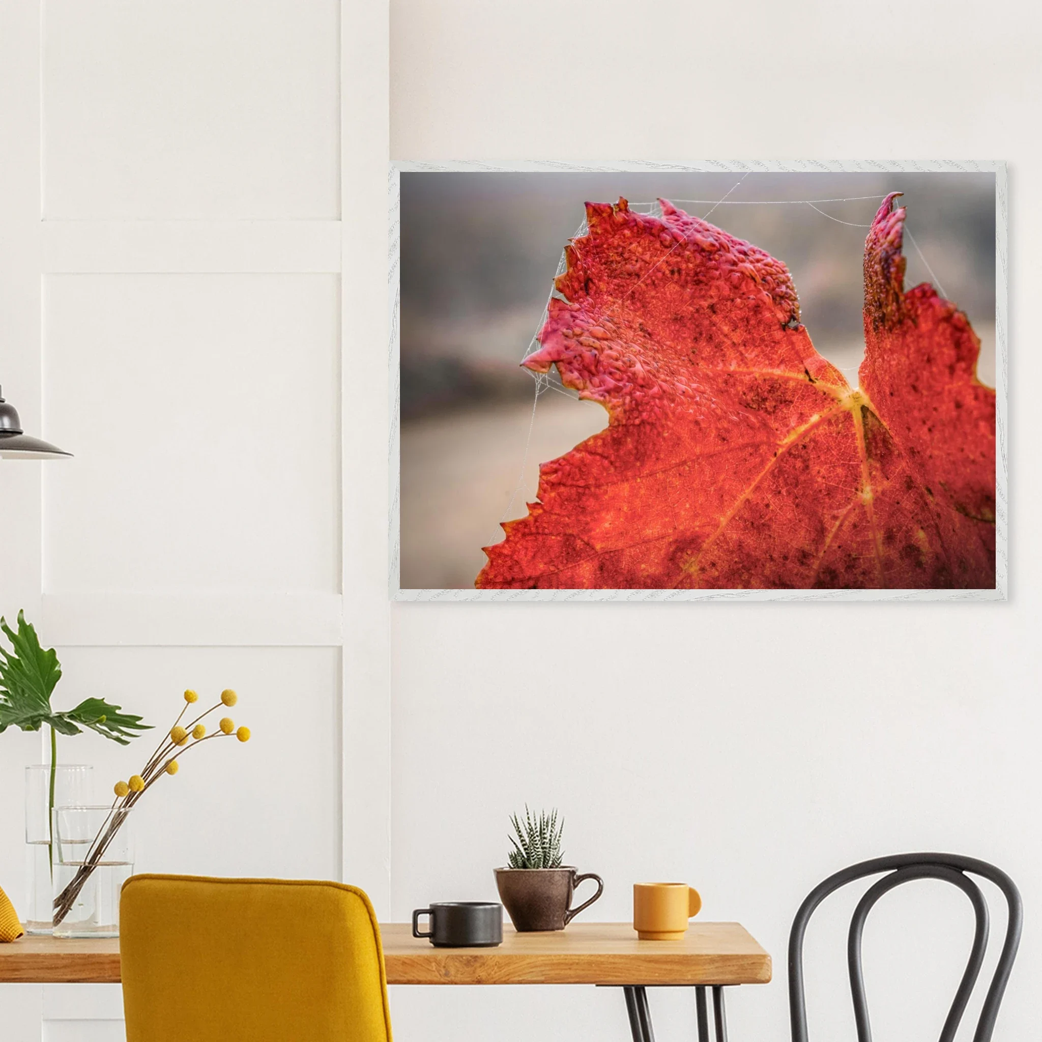 Un rouge de saison – Photographie premium encadré en bois naturel Photo d\'art déco d\'artiste auteur encadré en bois premium chêne frêne papier épais premium FSC Un rouge de saison – Photographie premium encadré en bois naturel Photo d\'art déco d\'artiste auteur encadré en bois premium chêne frêne papier épais premium FSC