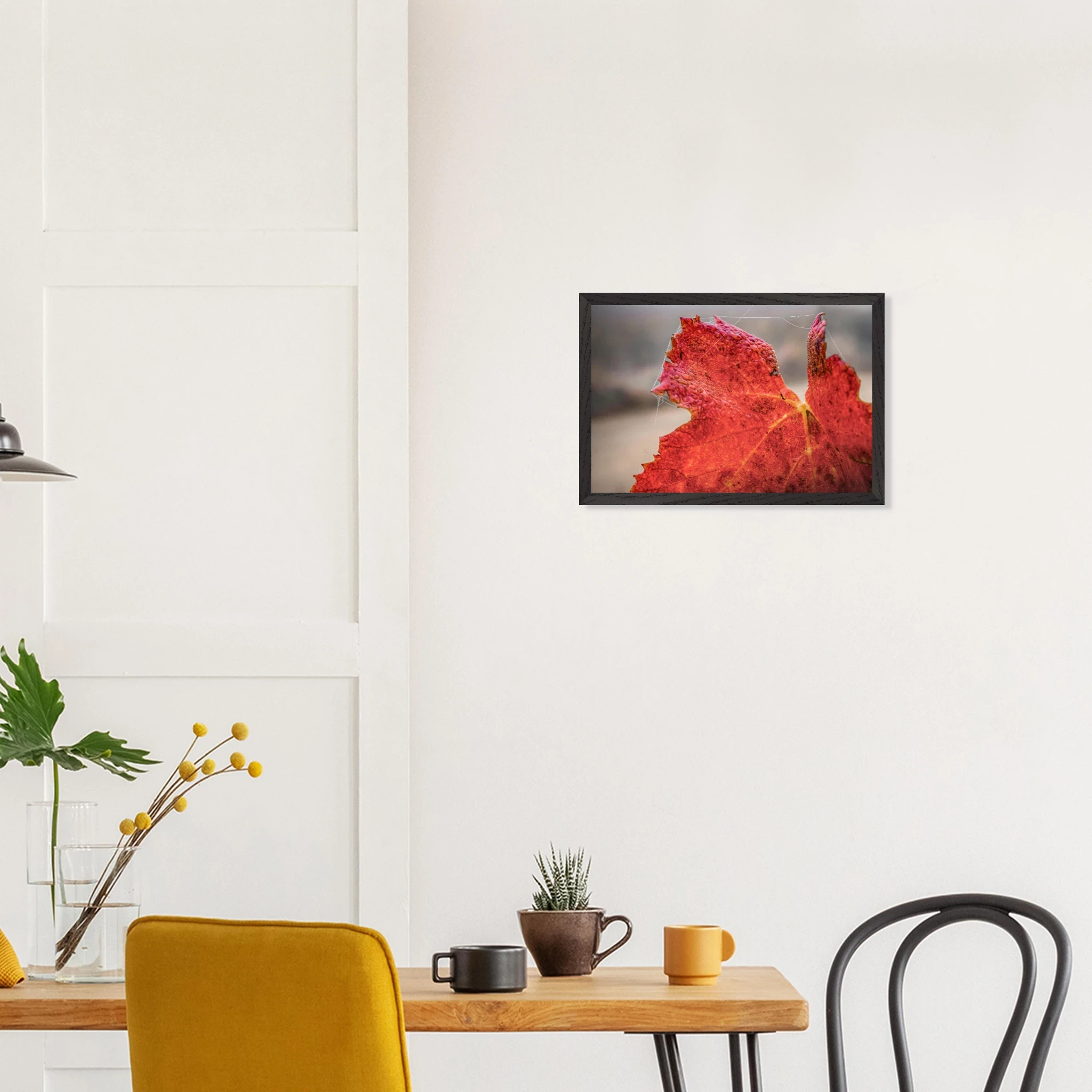 Un rouge de saison – Photographie premium encadré en bois naturel Photo d\'art déco d\'artiste auteur encadré en bois premium chêne frêne papier épais premium FSC Un rouge de saison – Photographie premium encadré en bois naturel Photo d\'art déco d\'artiste auteur encadré en bois premium chêne frêne papier épais premium FSC