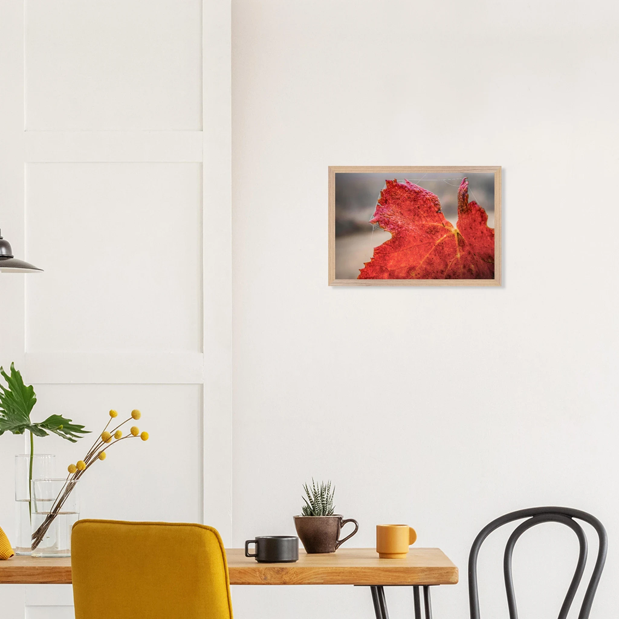 Un rouge de saison – Photographie premium encadré en bois naturel Photo d\'art déco d\'artiste auteur encadré en bois premium chêne frêne papier épais premium FSC Un rouge de saison – Photographie premium encadré en bois naturel Photo d\'art déco d\'artiste auteur encadré en bois premium chêne frêne papier épais premium FSC